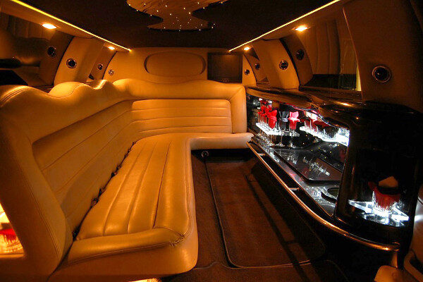 8 Person Lincoln Limo Service Orlando